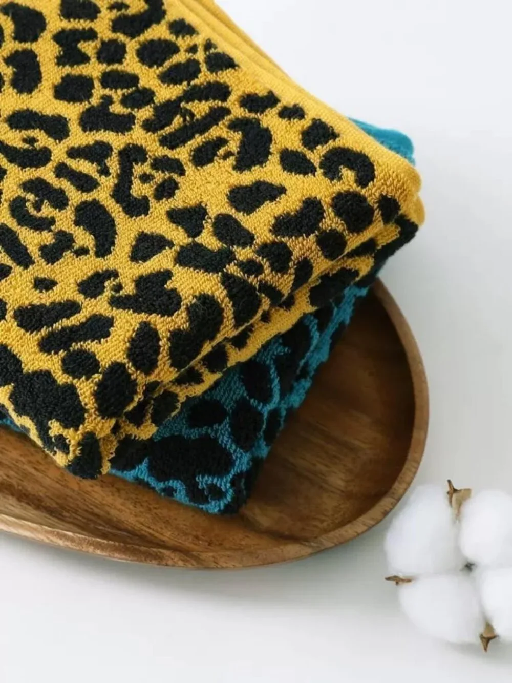 3-Piece Leopard Bath Towel Set - Quick-Drying, 100% Cotton, Oeko-TEX Certified